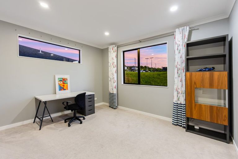 Photo of property in 11 Bight Road, Long Bay, Auckland, 0630