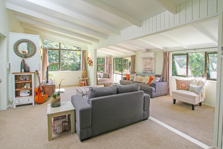 Photo of property in 45 Wiroa Road, Kerikeri, 0293