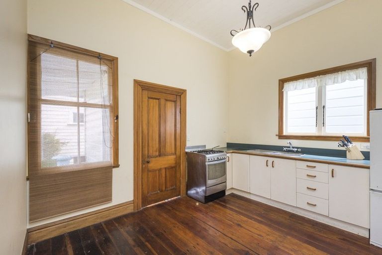 Photo of property in 26 Lombard Street, Palmerston North, 4410