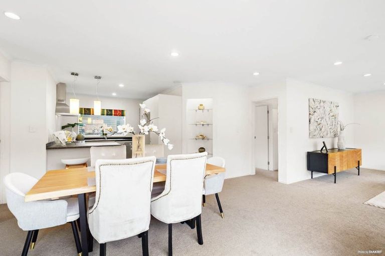 Photo of property in 102b Wharf Road, Te Atatu Peninsula, Auckland, 0610