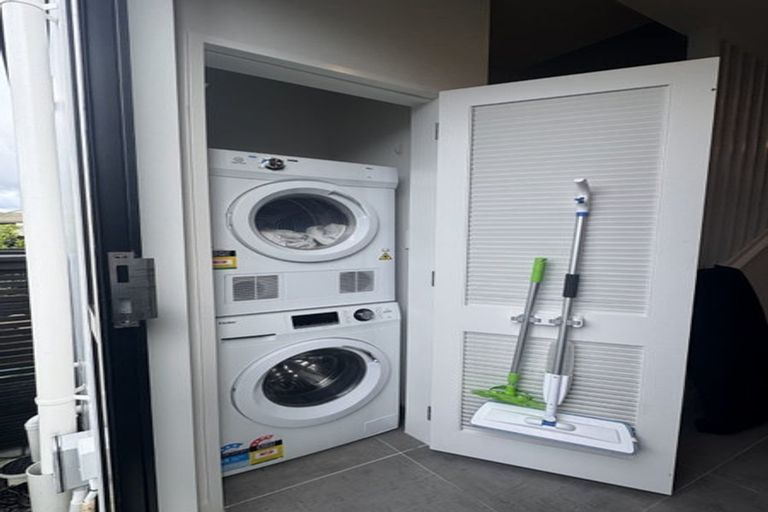 Photo of property in 4/11 Jaemont Avenue, Te Atatu South, Auckland, 0610