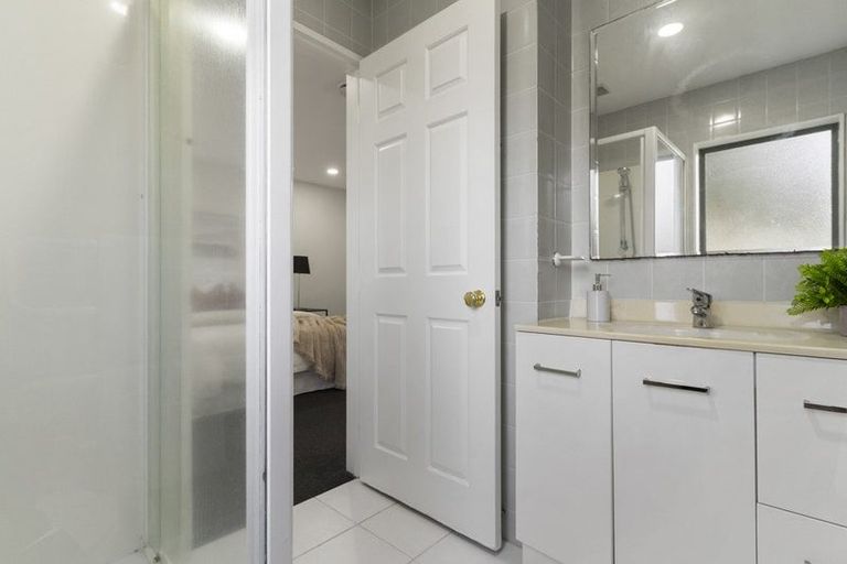 Photo of property in 7 Lanham Lane, Massey, Auckland, 0614