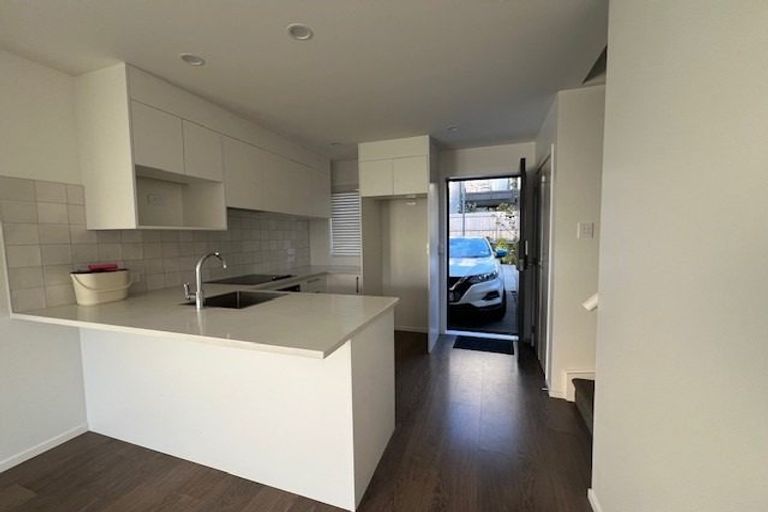 Photo of property in 27/28 Westgate Drive, Westgate, Auckland, 0614
