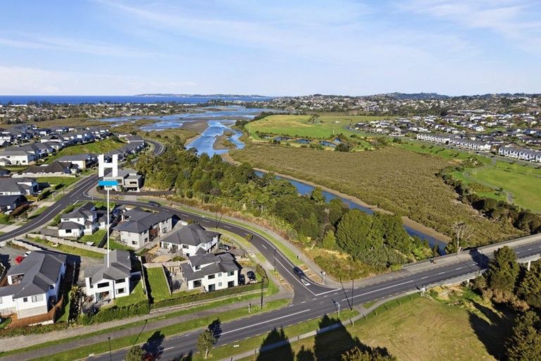 Photo of property in 3 Maka Terrace, Orewa, 0931