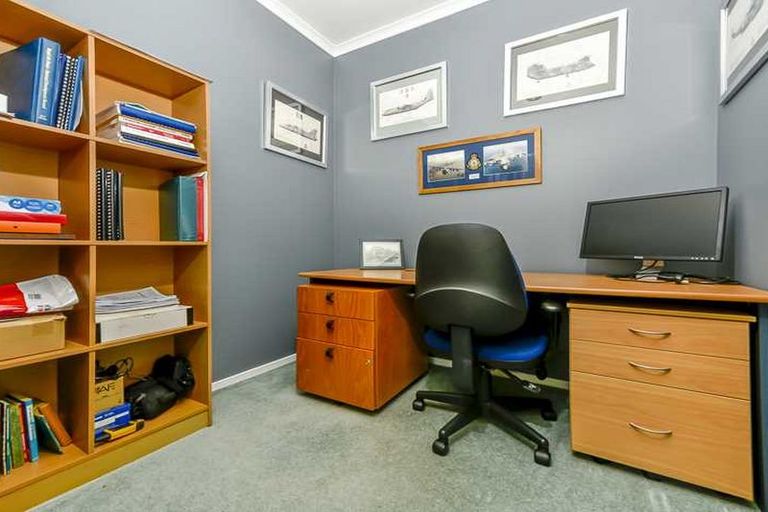 Photo of property in 7 Mistral Place, West Harbour, Auckland, 0618