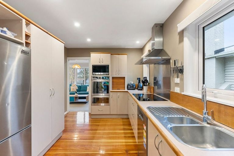Photo of property in 88 Broderick Road, Johnsonville, Wellington, 6037