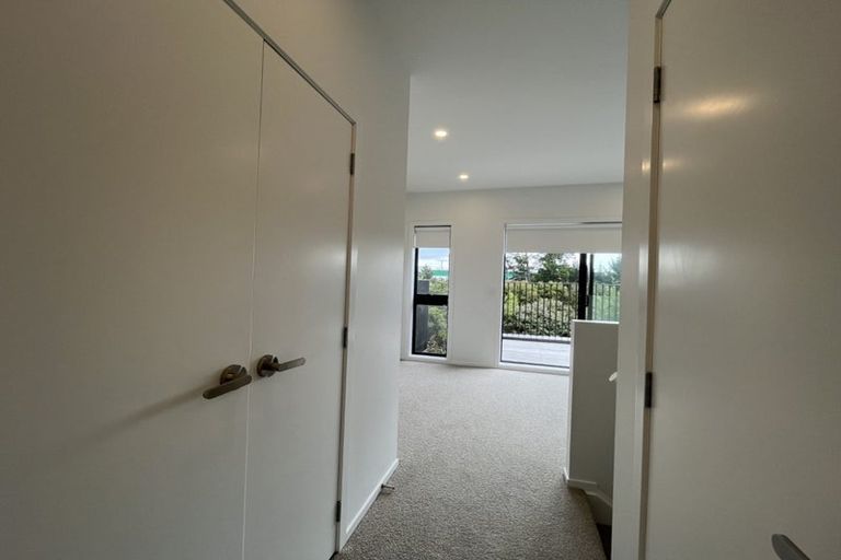 Photo of property in 10/28 Westgate Drive, Westgate, Auckland, 0614