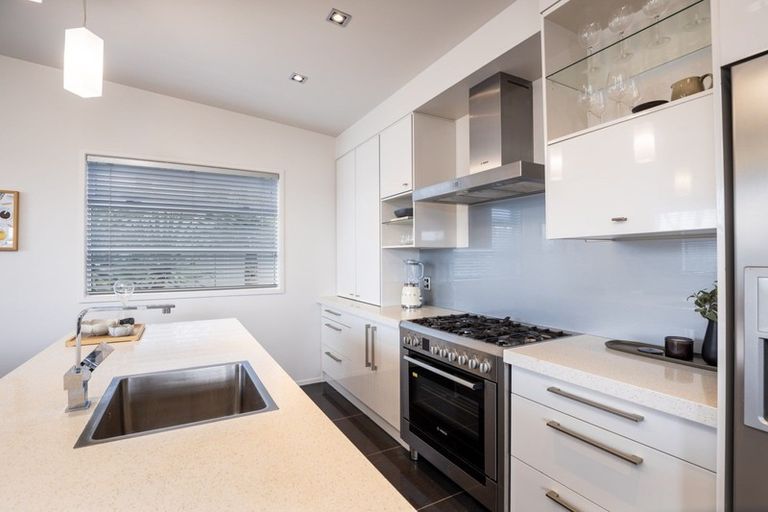 Photo of property in 9b Chilman Street, Strandon, New Plymouth, 4312