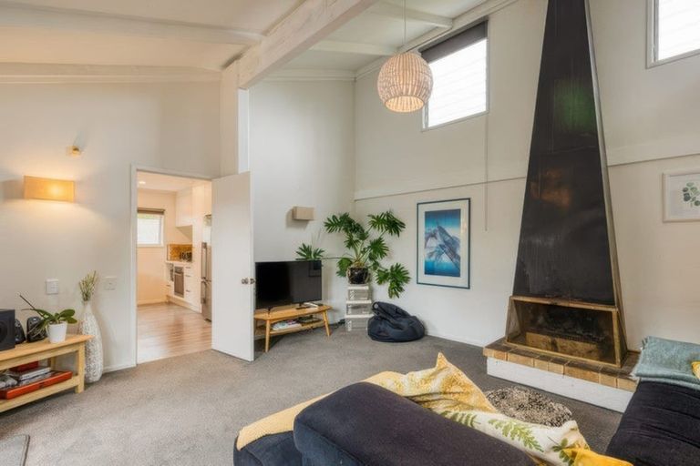 Photo of property in 279 Royal Road, Massey, Auckland, 0614