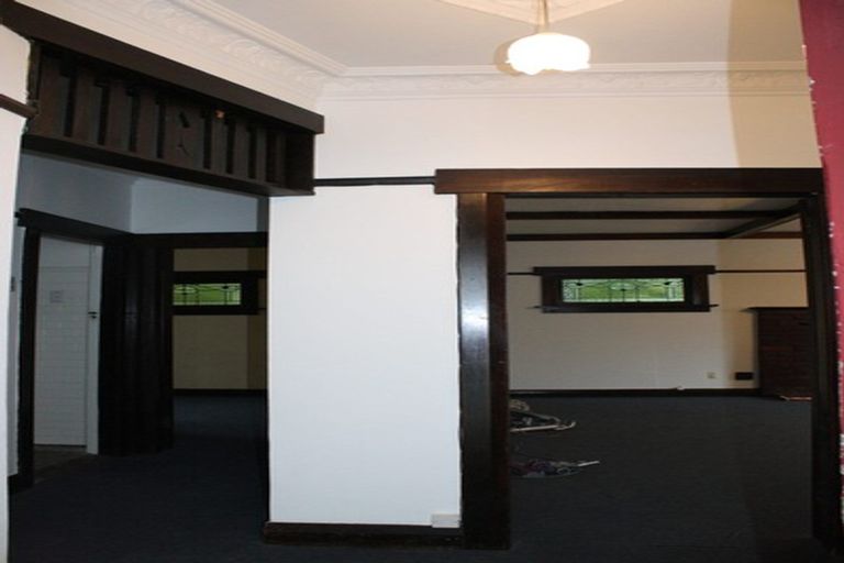 Photo of property in 100 Nairn Street, Mount Cook, Wellington, 6011