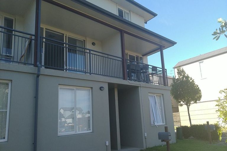 Photo of property in 33 Kirikiri Lane, East Tamaki, Auckland, 2013