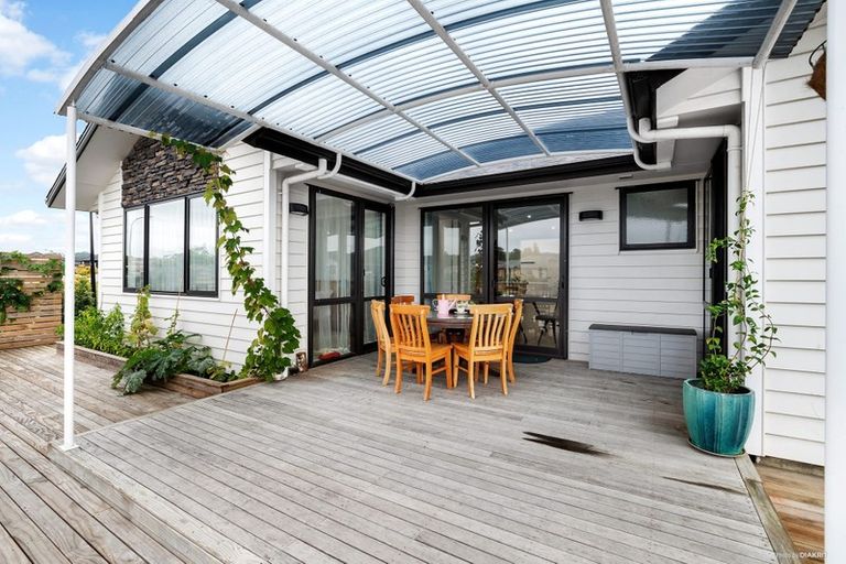 Photo of property in 2 Floyd Road, Riverhead, 0820