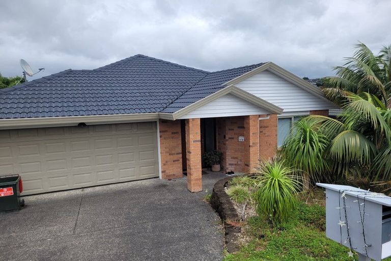 Photo of property in 17 Fleetwood Drive, Henderson, Auckland, 0612