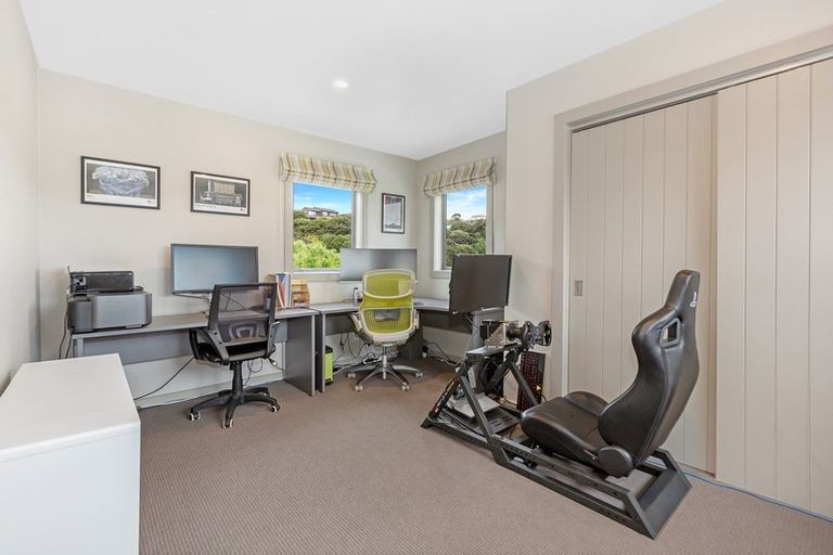 Photo of property in 7 Resolution Drive, Whitby, Porirua, 5024