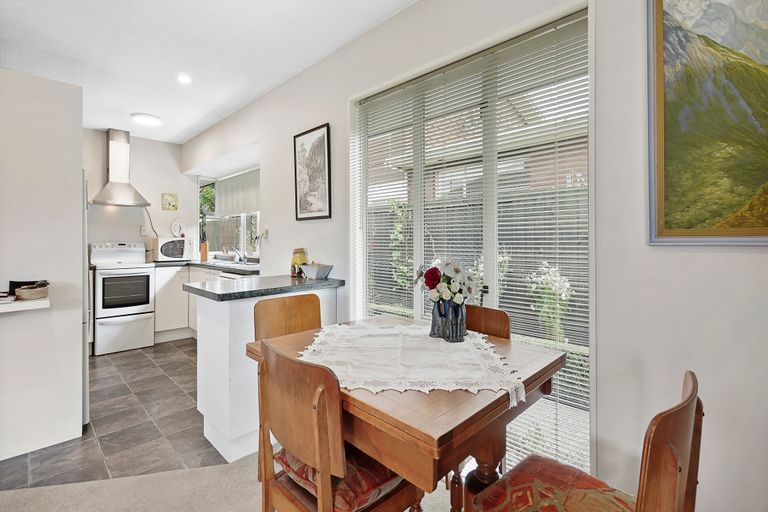 Photo of property in 3/356 Yaldhurst Road, Russley, Christchurch, 8042