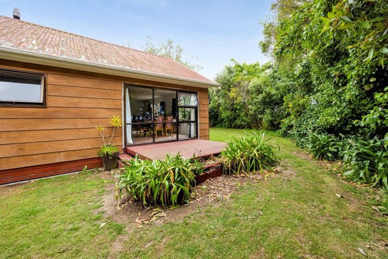 Photo of property in 2 Pikituroa Road, Normanby, Hawera, 4675