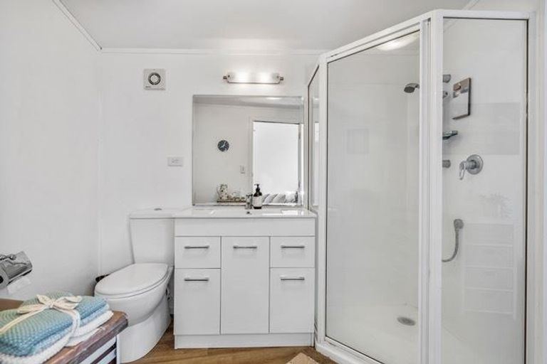 Photo of property in 2/21 Hythe Terrace, Mairangi Bay, Auckland, 0630