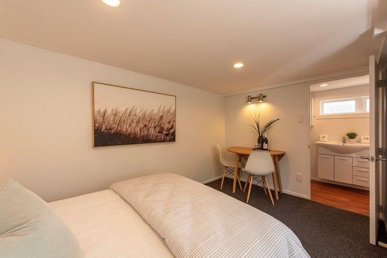 Photo of property in 296 Karori Road, Karori, Wellington, 6012