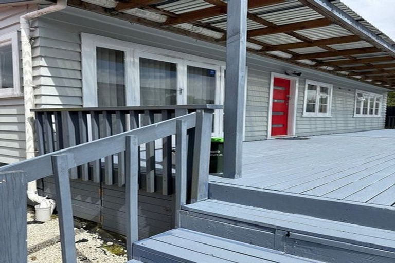 Photo of property in 2/18 Tahi Terrace, Glen Eden, Auckland, 0602