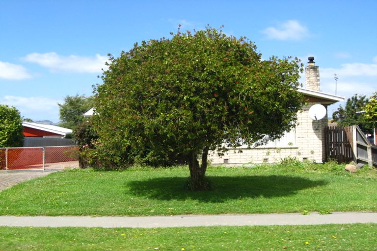 Photo of property in 16 Barrowclough Street, Hoon Hay, Christchurch, 8025