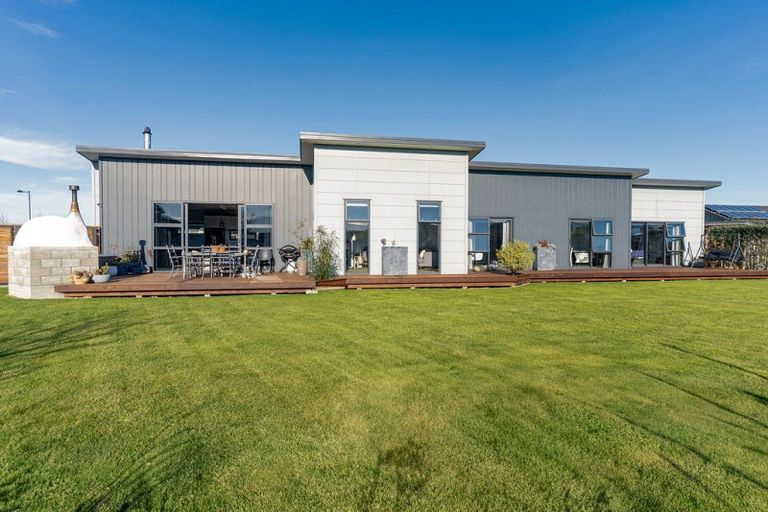 Photo of property in 7 Takahe Drive, Carterton, 5713