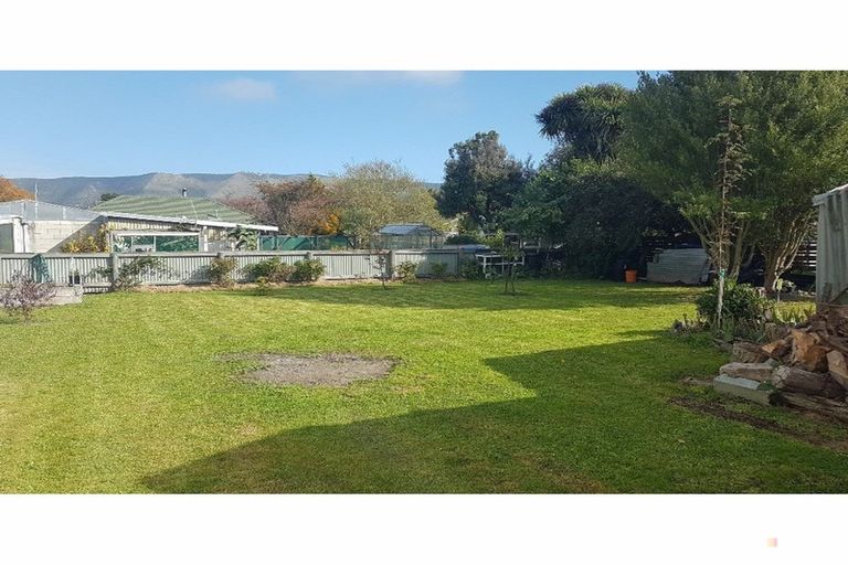 Photo of property in 15 Coronation Street, Waimate, 7924