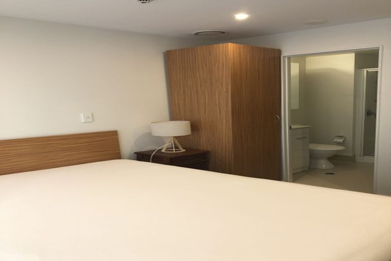 Photo of property in Dual Apartments, 108/142 Vivian Street, Te Aro, Wellington, 6011