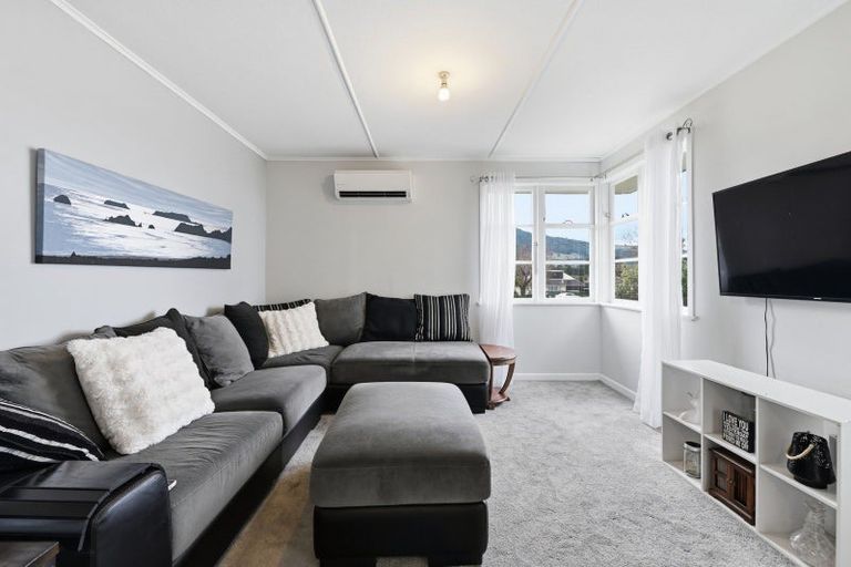 Photo of property in 6 Haynes Crescent, Sunnybrook, Rotorua, 3015