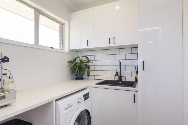 Photo of property in 55 Lockhart Avenue, Milson, Palmerston North, 4414