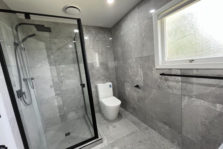 Photo of property in 1 Kingsway Crescent, Forest Lake, Hamilton, 3200