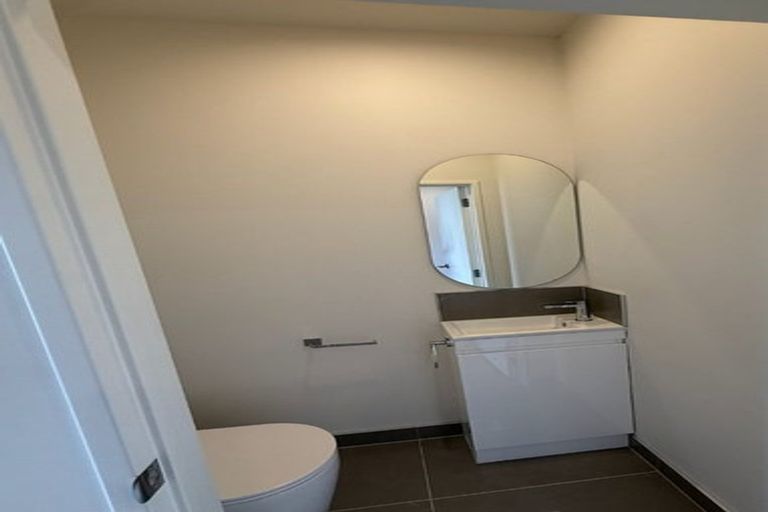 Photo of property in 5/15 Sea Vista Avenue, Beach Haven, Auckland, 0626