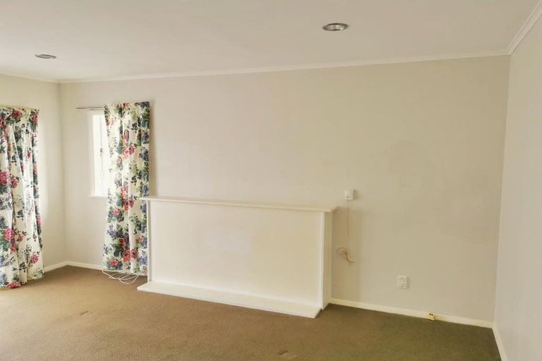Photo of property in 14 Blease Street, New Lynn, Auckland, 0600