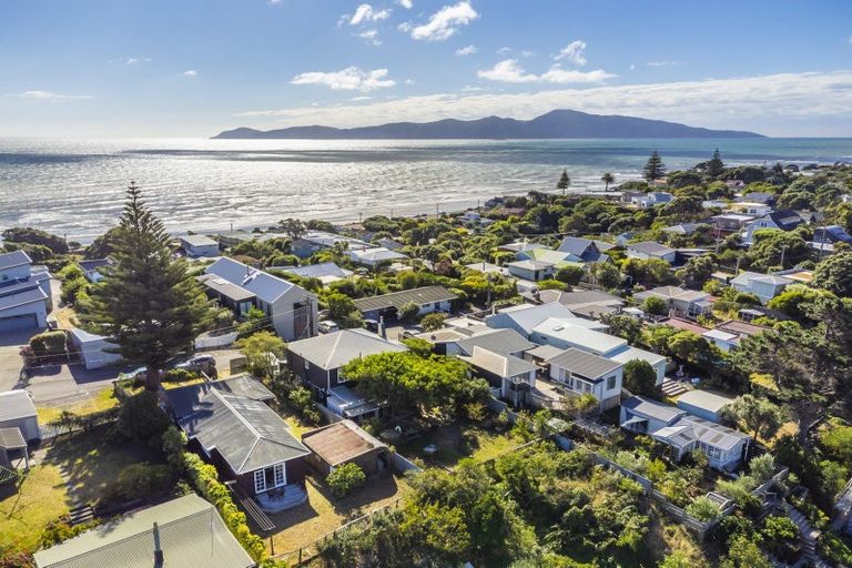 Photo of property in 18 Forest Lane, Raumati South, Paraparaumu, 5032