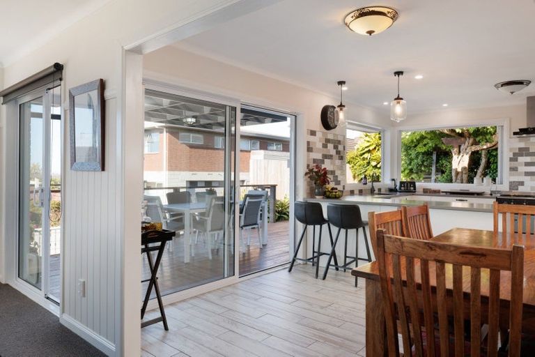 Photo of property in 156 Hinewa Road, Otumoetai, Tauranga, 3110