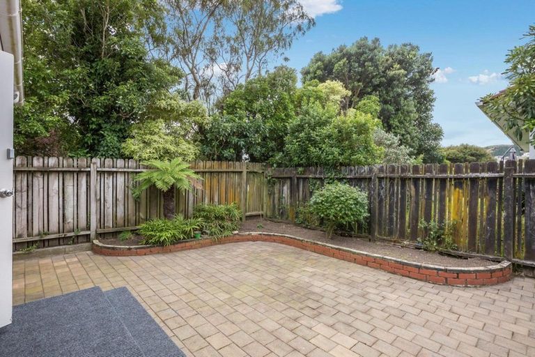 Photo of property in 31 Latitude Close, Whitby, Porirua, 5024
