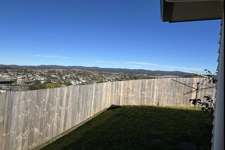 Photo of property in 36 Tiriwa Drive, Massey, Auckland, 0614