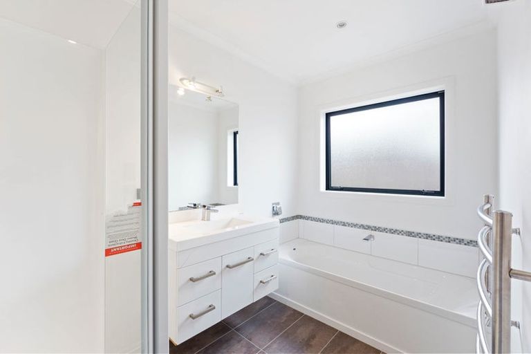 Photo of property in 10 Moy Place, Otaki, 5512