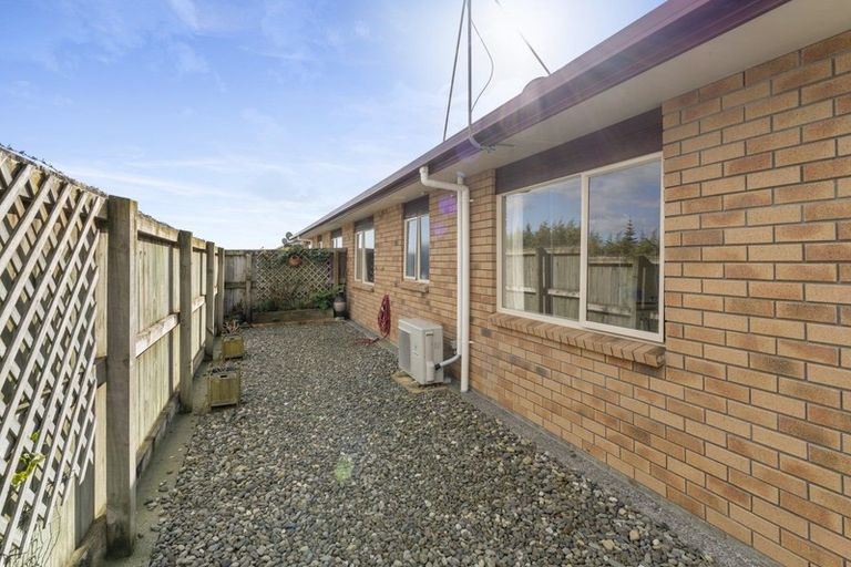Photo of property in Rangeview Villas, 63/9 Fuller Close, Levin, 5510