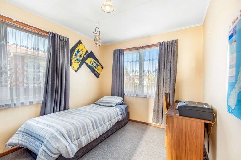 Photo of property in 6 Grenville Street, Levin, 5510