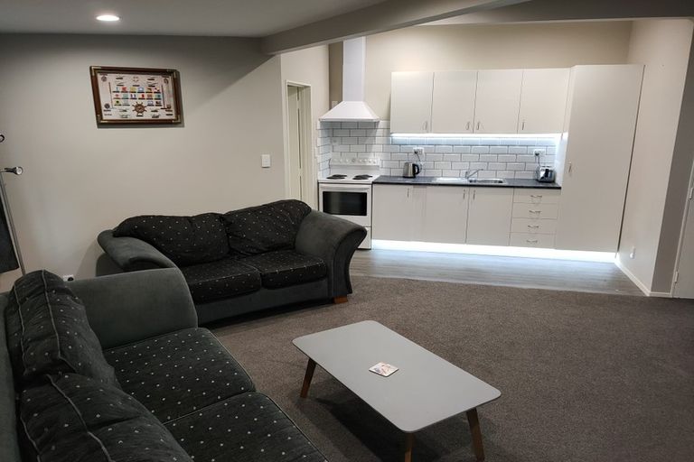 Photo of property in 19 Isobel Road, Greenhithe, Auckland, 0632