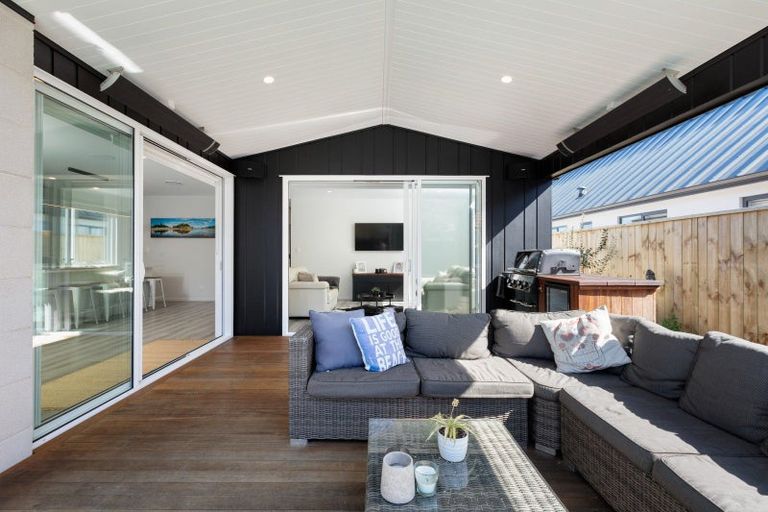 Photo of property in 14 Serenity Drive, Omokoroa, 3114