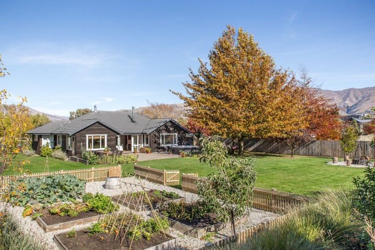 Photo of property in 21 Terranova Place, Wanaka, 9305