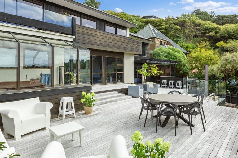 Photo of property in 26 Postgate Drive, Whitby, Porirua, 5024