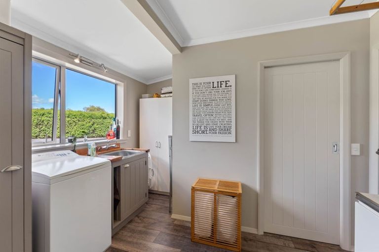 Photo of property in 3 Sutton Road, Te Horo, Otaki, 5582
