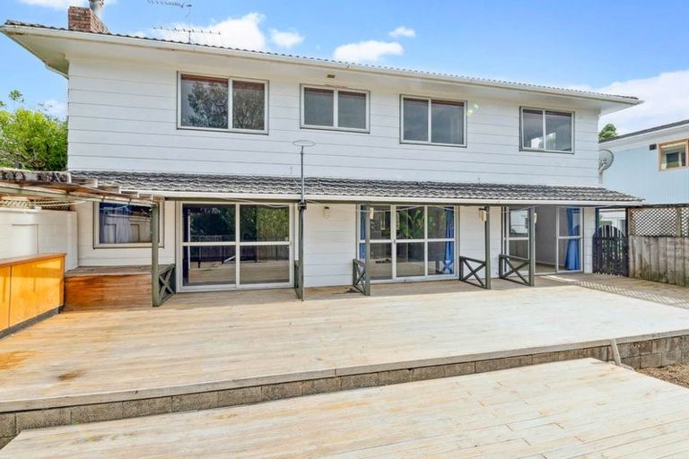 Photo of property in 33 Meadowvale Avenue, Forrest Hill, Auckland, 0620