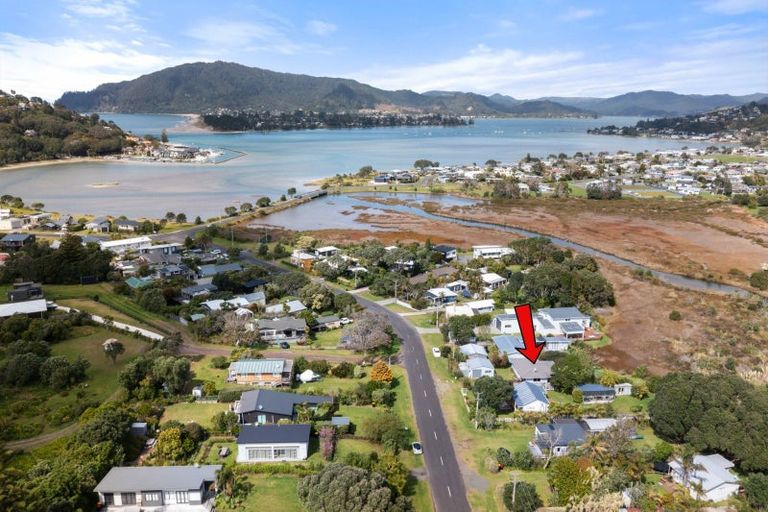 Photo of property in 153 Ocean Beach Road, Tairua, 3508