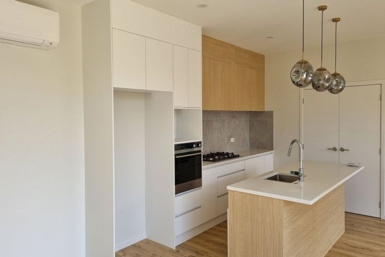 Photo of property in 64e Buscomb Avenue, Henderson, Auckland, 0610