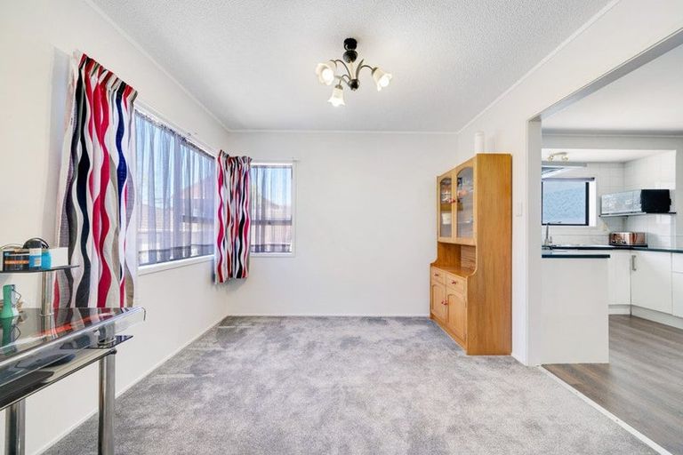 Photo of property in 36 Eugenia Rise, Totara Heights, Auckland, 2105