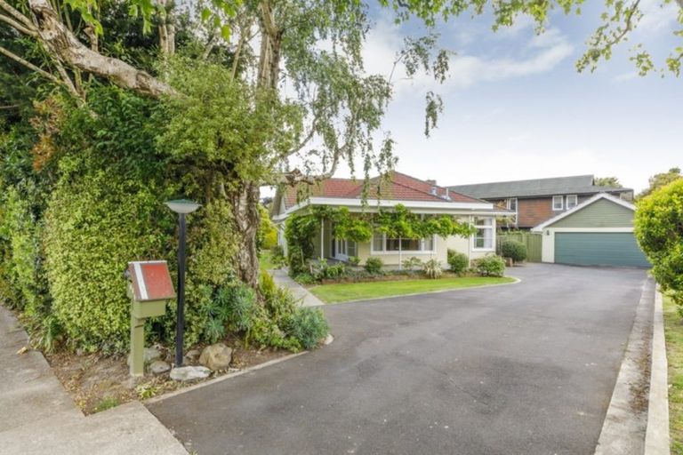 Photo of property in 435 Ruahine Street, Terrace End, Palmerston North, 4410