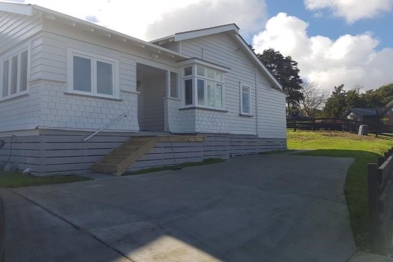 Photo of property in 11 Trosk Place, Waiuku, 2123